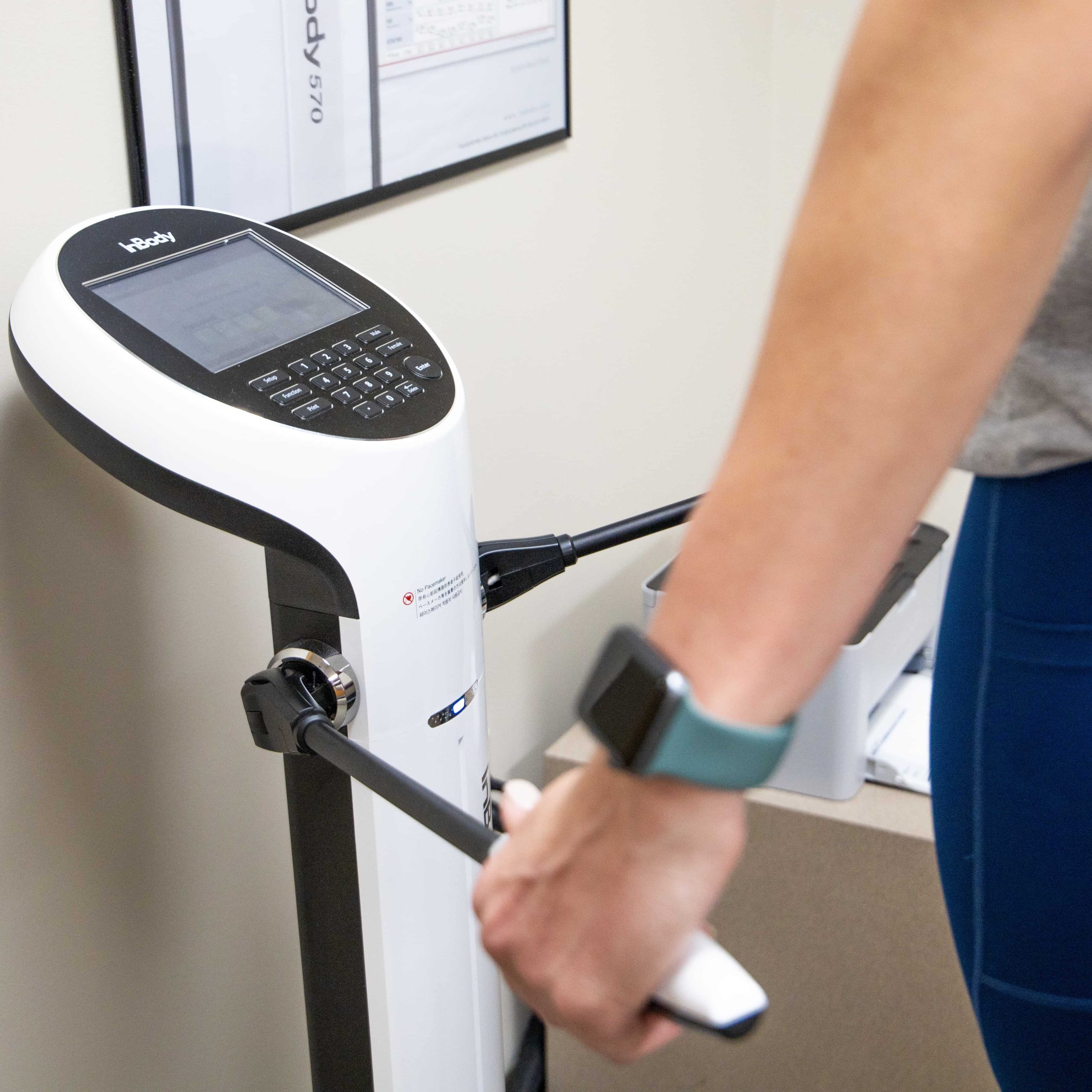 آنالیز بدن با دستگاه اینبادی آنالیز بدن با دستگاه اینبادی